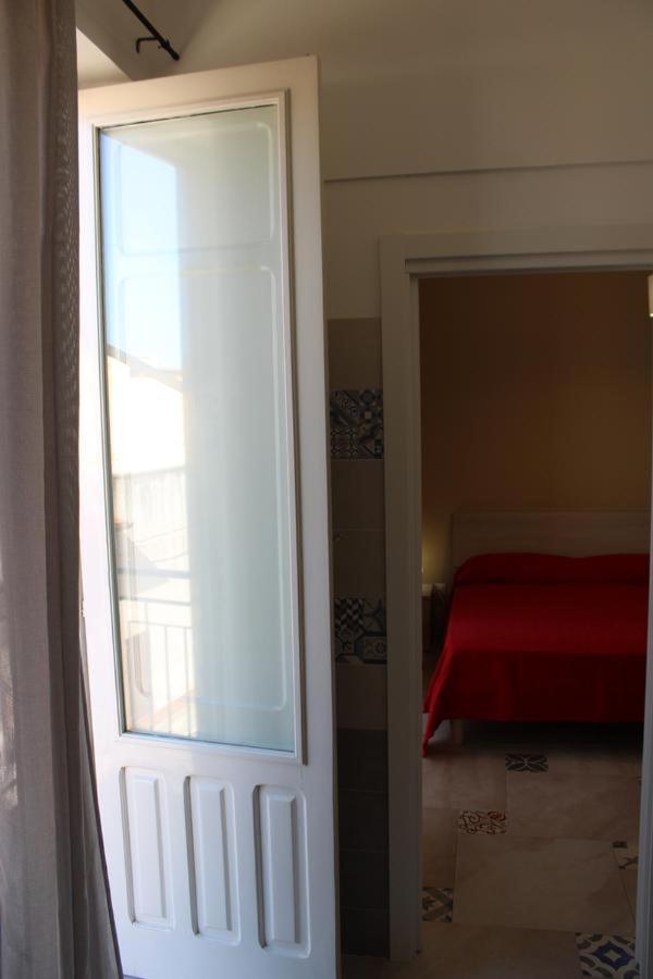 La Stanza Vicino Al Mare , Una Camera Da Letto E Bagno Con Balcone Vista Mare Διαμέρισμα Balestrate Εξωτερικό φωτογραφία
