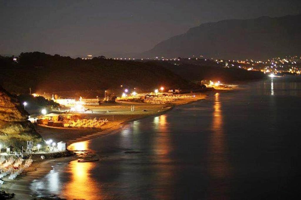 La Stanza Vicino Al Mare , Una Camera Da Letto E Bagno Con Balcone Vista Mare Διαμέρισμα Balestrate Εξωτερικό φωτογραφία